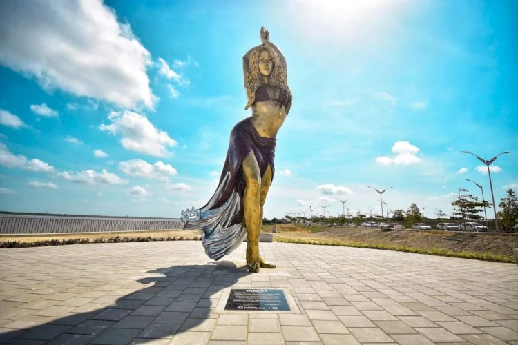 Inauguran la Estatua de Shakira en su Natal Barranquilla: Un Homenaje a la Estrella Mundial